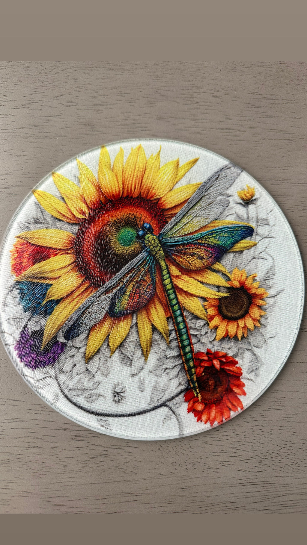 Dragonfly Round glass cutting board