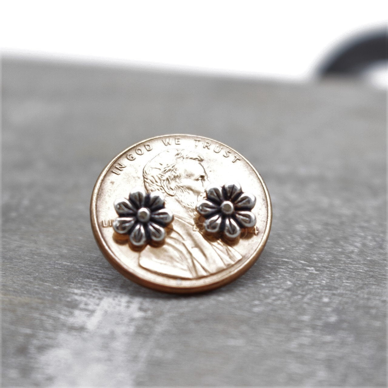 Tiny Daisy Flower Earrings - Sterling Silver Stud Earrings - Small Stud Earrings - Gift for Her - Antique - Dainty