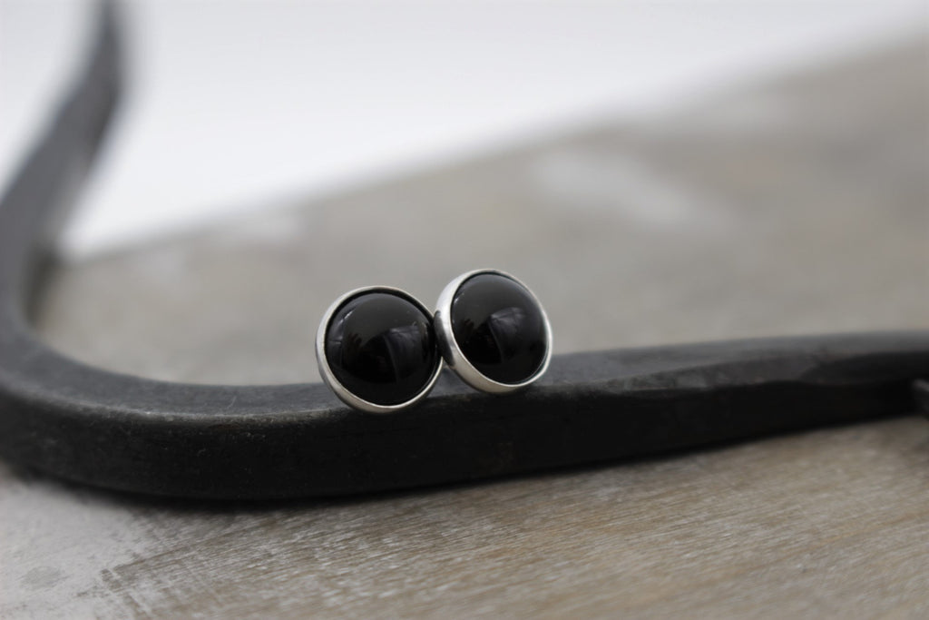 8mm Onyx Stud Earrings