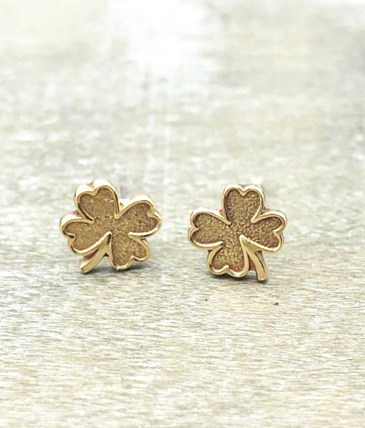 Four leaf clover stud earrings