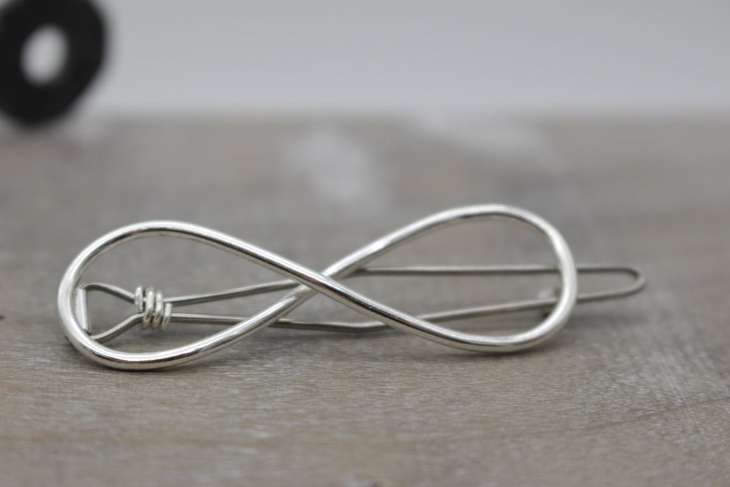 MEDIUM Infinity Barrette