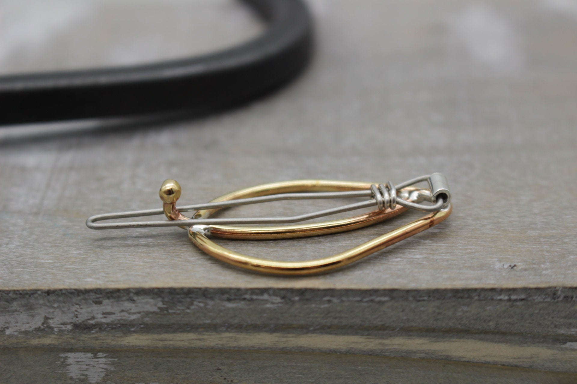Small Leaf barrette - Petite brass barrette - gift for her - small barrette - hair jewelry - bangs