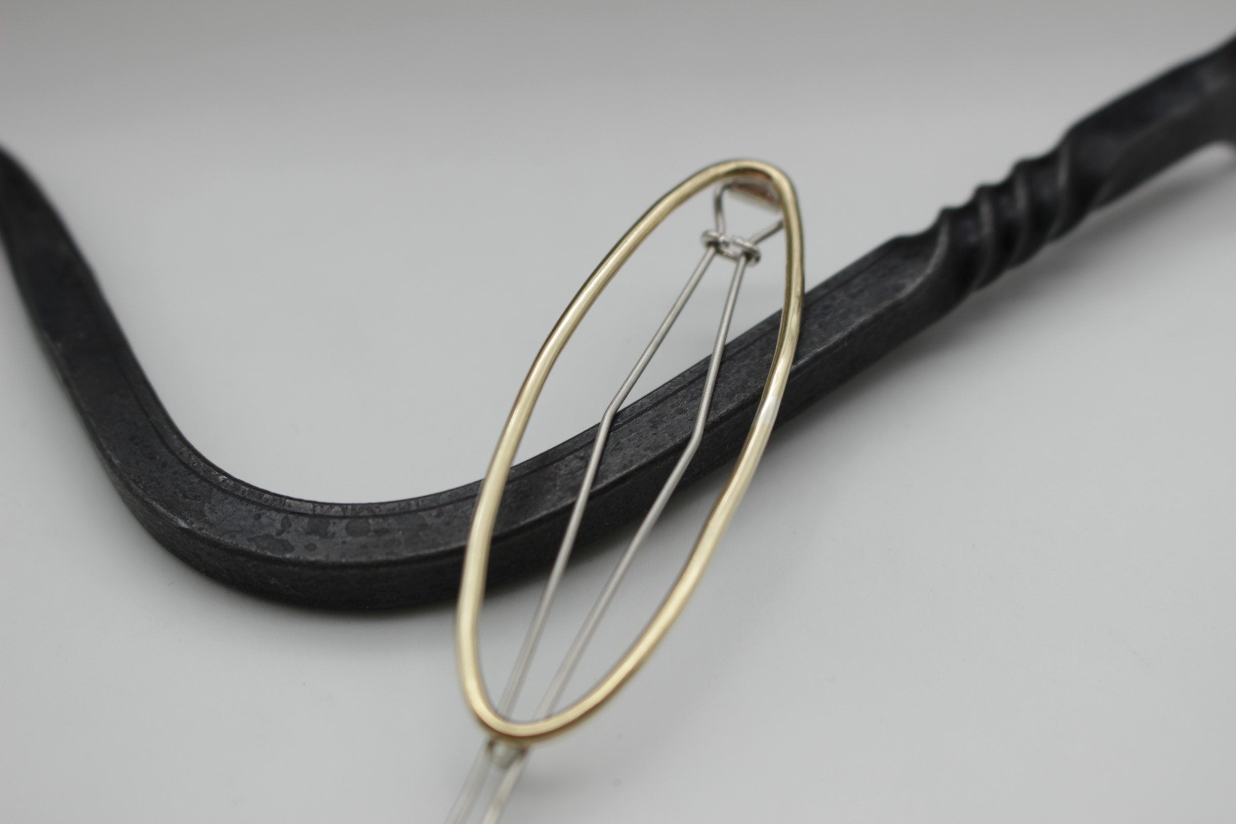 Medium oval Barrette