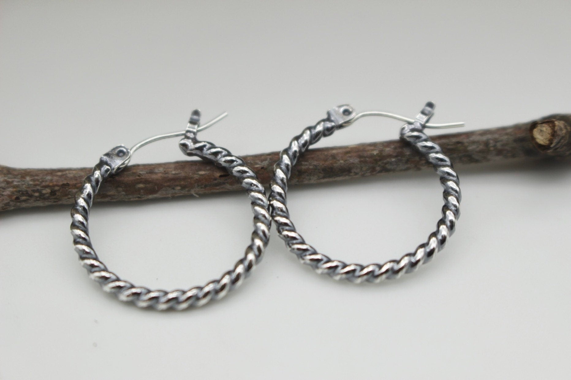 Medium Twisted Wire Hoop Earrings
