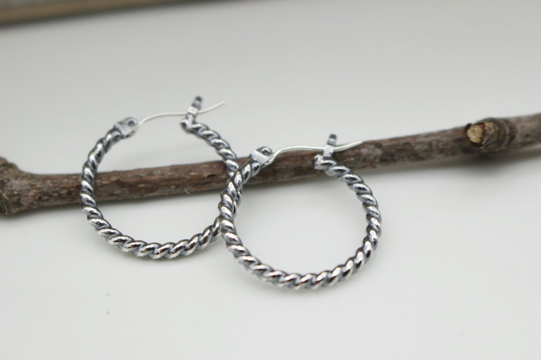 Medium Twisted Wire Hoop Earrings