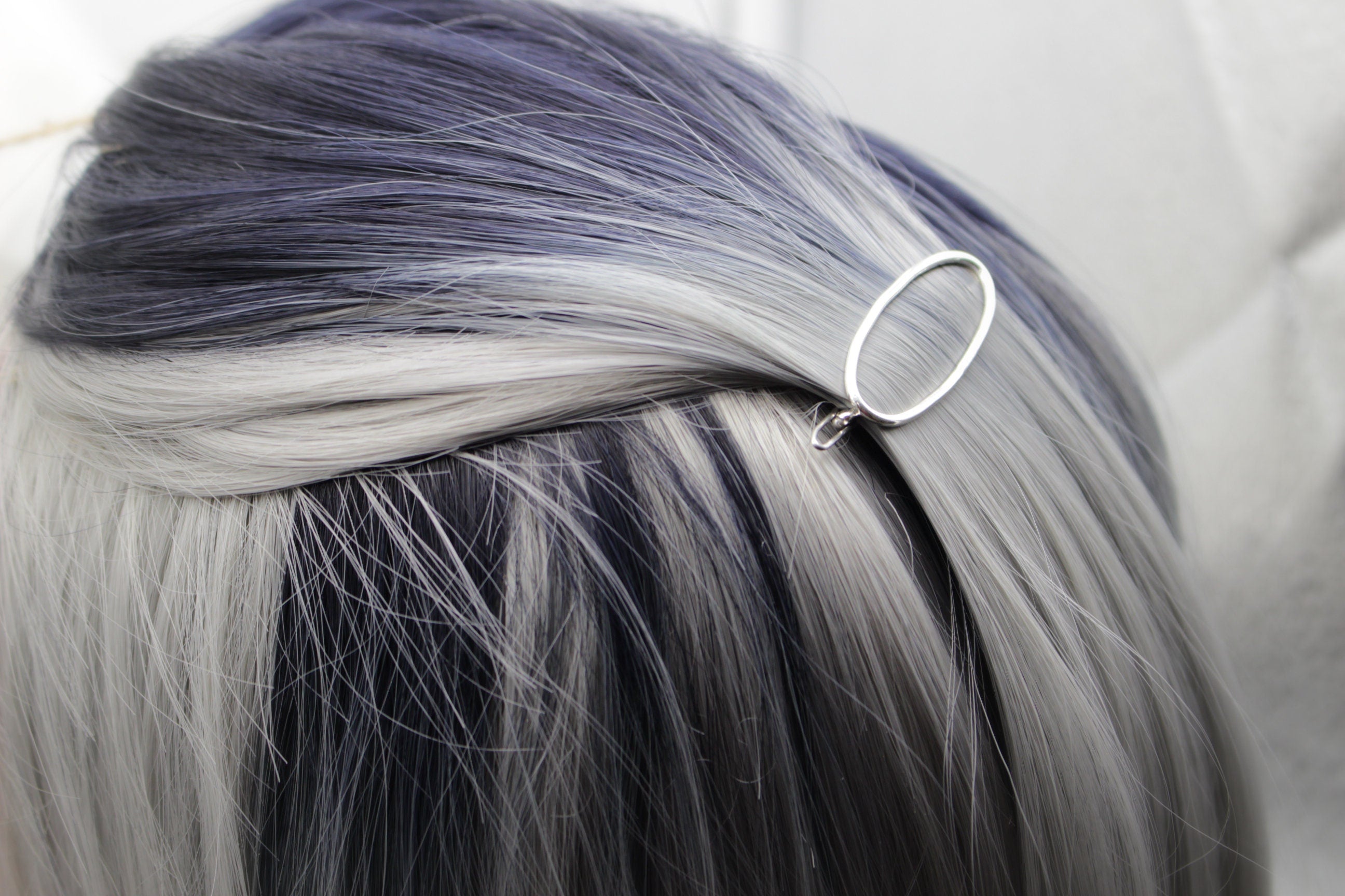 Petite oval barrette
