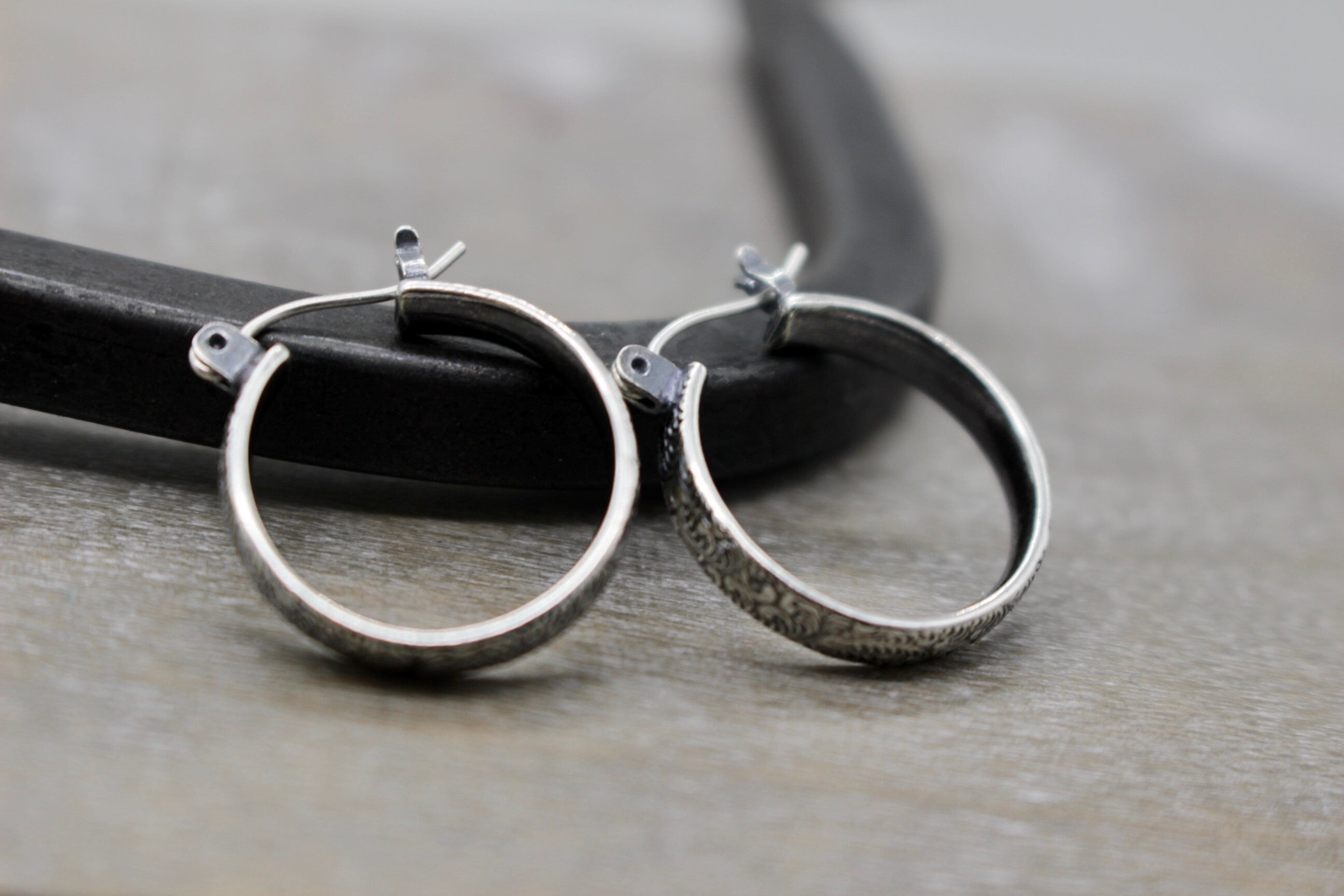 Petite floral silver hoop earrings 3/4”