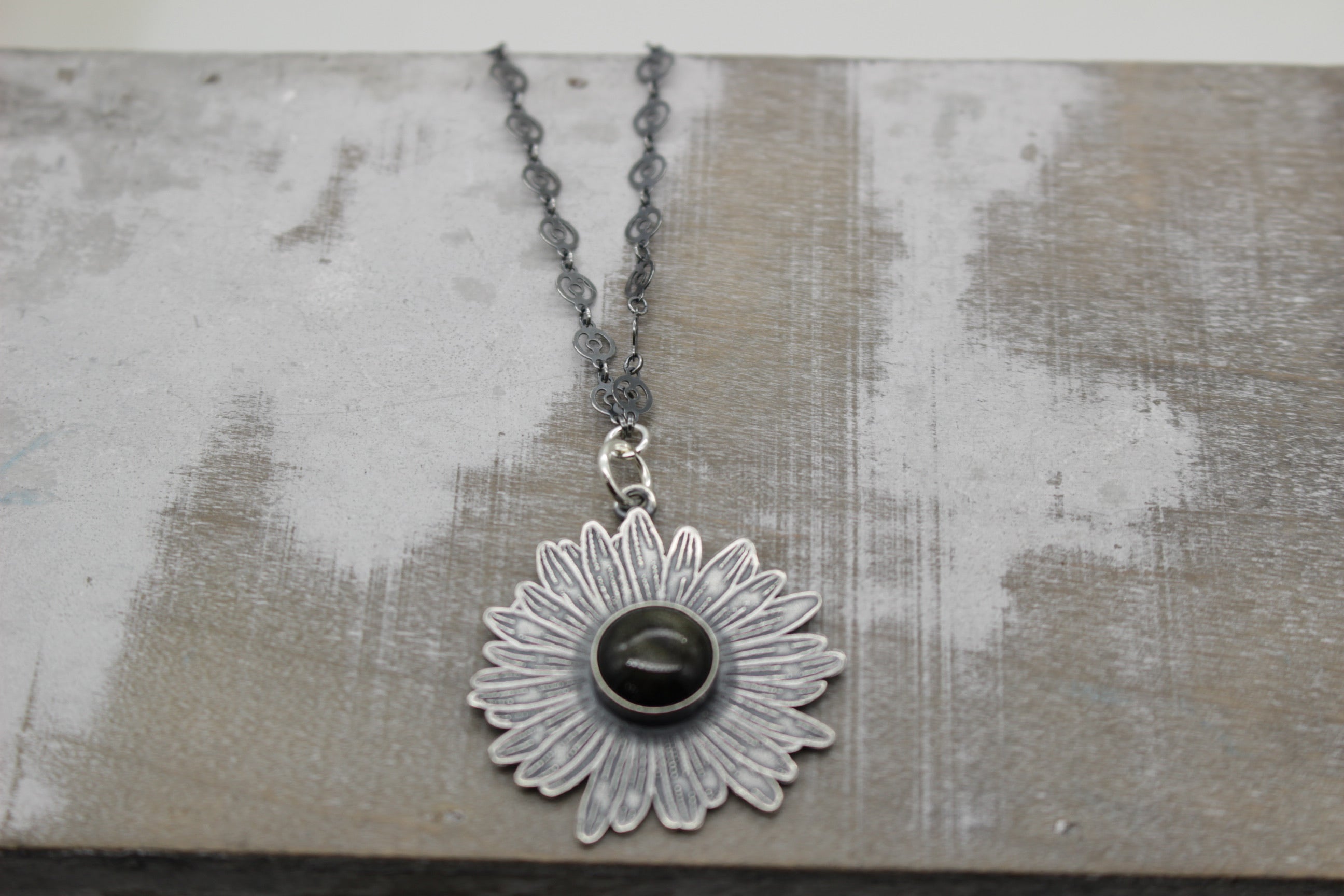 Daisy necklace