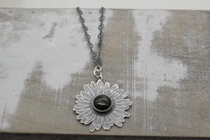 Daisy necklace