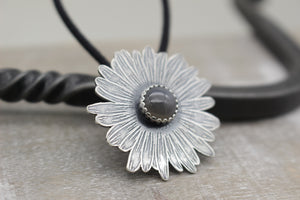 Daisy Ponytail Holder